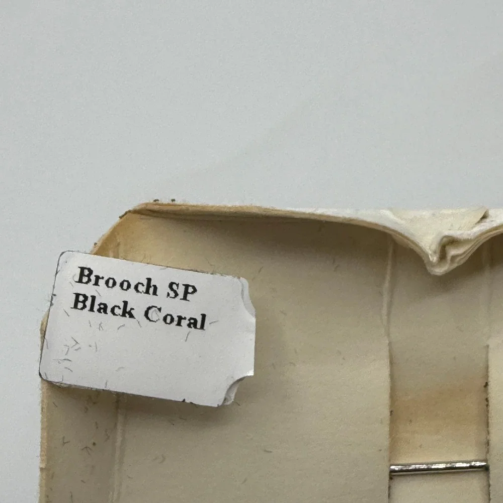 Vintage Hawaiian Silver Plated Black Coral Floral Brooch Pin Tropical Leaf - Picture 7 of 10